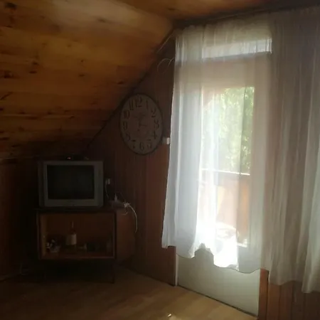 Διαμέρισμα Sari Apartman Balatonfůzfő