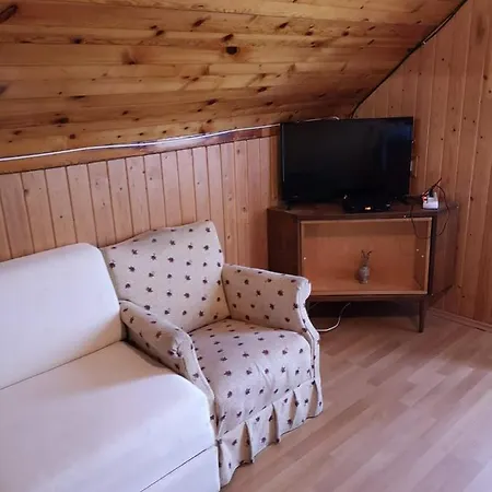 Διαμέρισμα Sari Apartman Balatonfůzfő